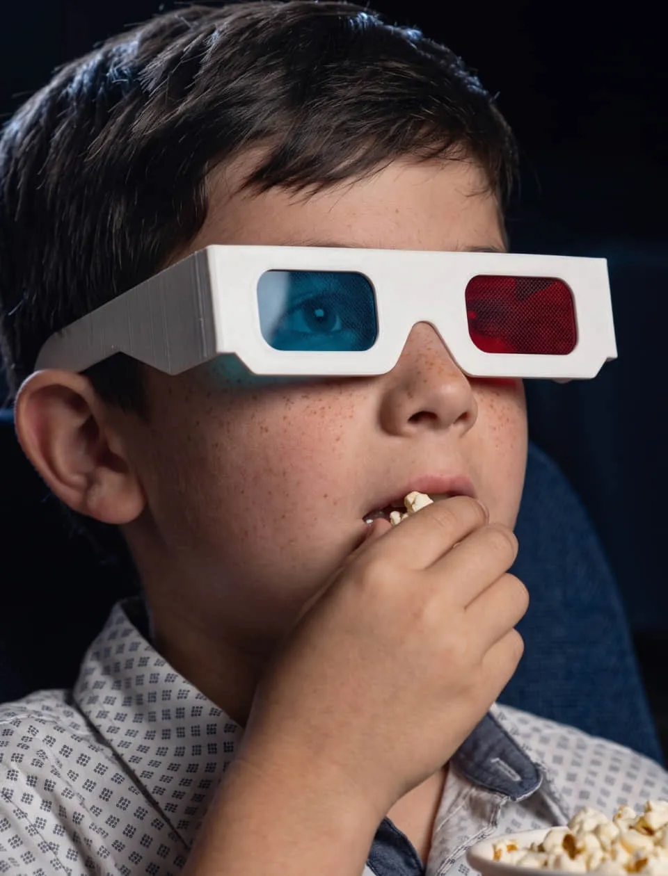 Óculos 3D anaglíficos feitos com corte digital